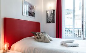 Montmartre Apartments Dalida